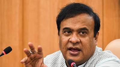 அரசு நிகழ்ச்சிகளில் சைவ உணவுகள் மட்டுமே வழங்கப்படும் : அஸ்ஸாம் முதல்வா் அறிவிப்பு!